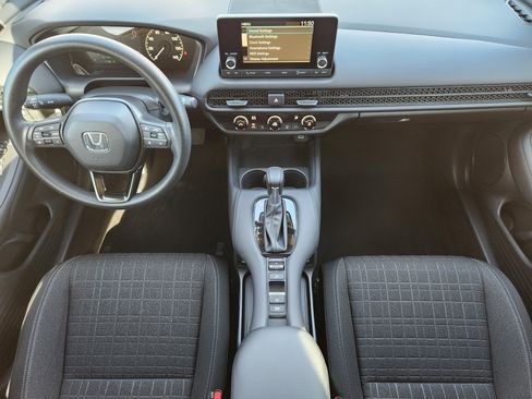 Certified 2023 Honda HR-V LX image 25