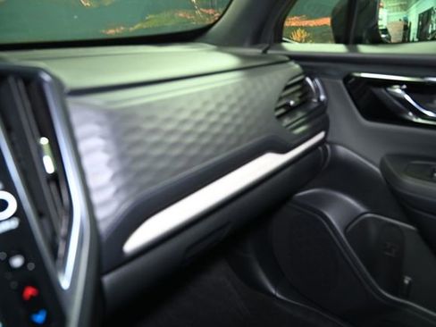 Used 2025 Subaru Forester Limited image 33