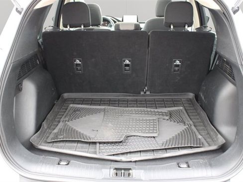 Used 2020 Ford Escape SE image 21