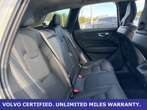 Certified 2025 Volvo XC60 B5 Plus image 8