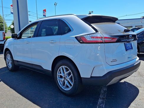 Used 2023 Ford Edge SEL w/ Convenience Package AWD/4WD image 4