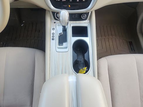 Used 2018 Nissan Murano SV image 19