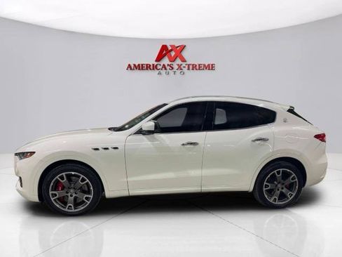 Used 2017 Maserati Levante S AWD/4WD image 4