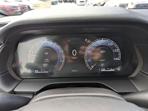 New 2025 Jeep Grand Cherokee L Altitude image 40