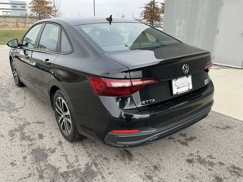 Used 2024 Volkswagen Jetta Sport image 2