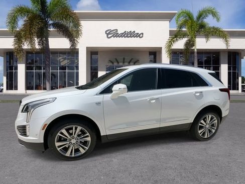 Certified 2024 Cadillac XT5 Premium Luxury w/ Technology Package FWD image 7