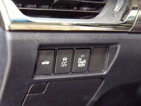 Used 2014 Toyota Avalon XLE Touring image 19