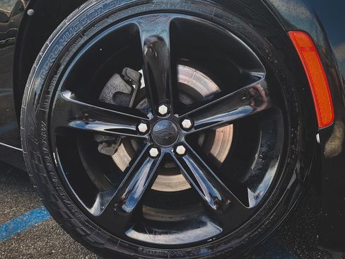 Used 2018 Dodge Charger R/T RWD image 25