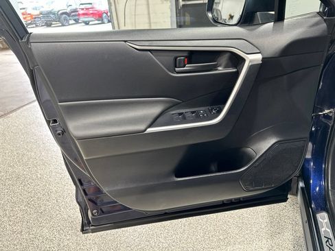 Used 2021 Toyota RAV4 SE w/ Weather & Moonroof Package AWD/4WD image 12