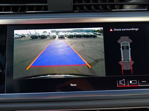 Certified 2025 Audi Q3 2.0T Premium w/ Convenience Package image 15