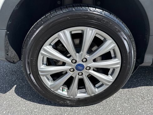 Used 2018 Ford Escape Titanium AWD/4WD image 9
