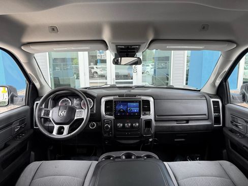 Used 2021 RAM 1500 Classic SLT AWD/4WD image 31