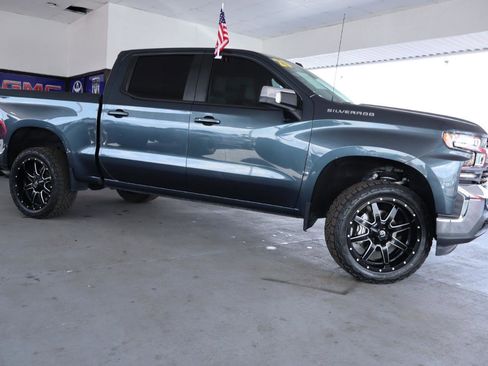 Used 2020 Chevrolet Silverado 1500 LT w/ All-Star Edition image 6