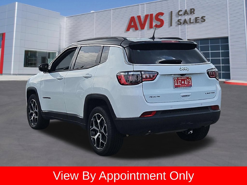 Used 2025 Jeep Compass Limited AWD/4WD image 9