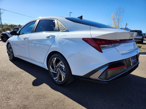 Certified 2024 Hyundai Elantra Limited image 6