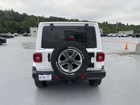 Used 2021 Jeep Wrangler Unlimited Sahara AWD/4WD image 7