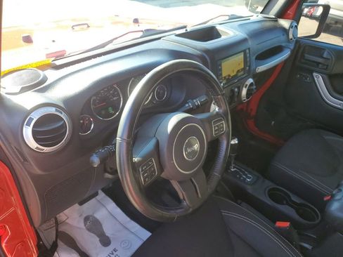 Used 2015 Jeep Wrangler Unlimited Sahara w/ Connectivity Group image 11