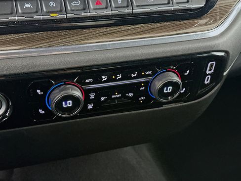 Used 2024 Chevrolet Silverado 1500 LT AWD/4WD image 24