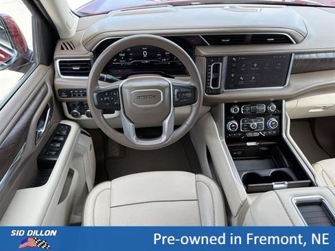 Used 2023 GMC Yukon XL Denali AWD/4WD image 10