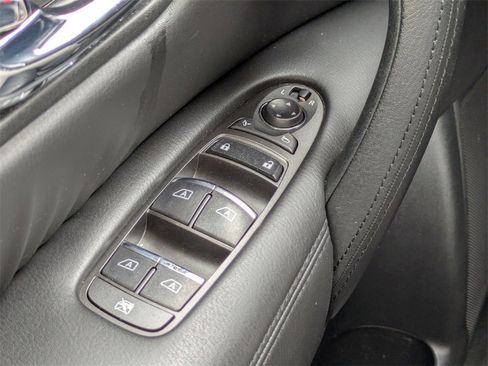 Used 2021 Nissan Armada SL w/ Captain's Chairs Package image 26