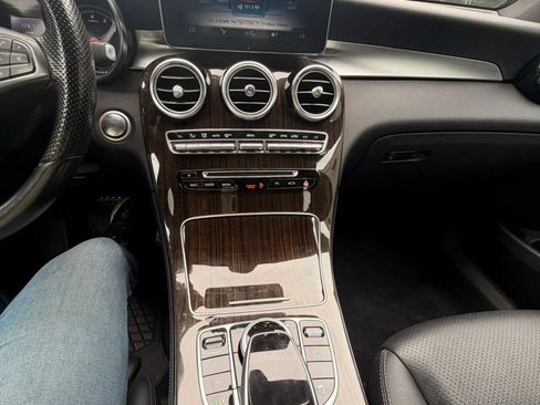 Used 2018 Mercedes-Benz GLC 300 4MATIC image 16
