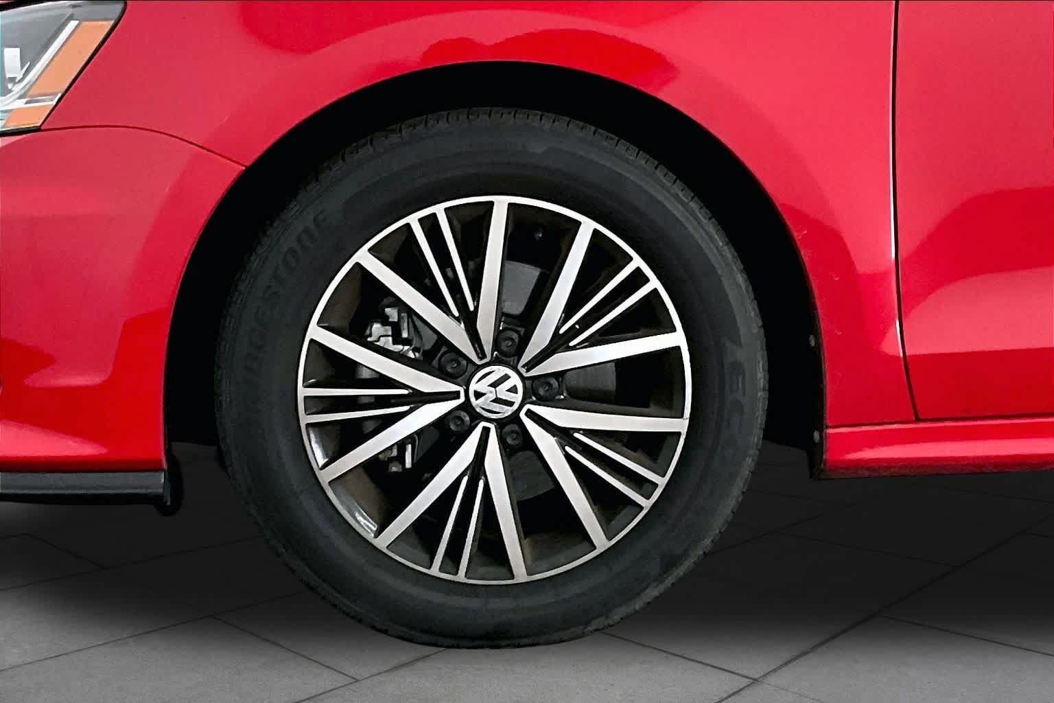 Used 2018 Volkswagen Jetta Wolfsburg Edition FWD image 11
