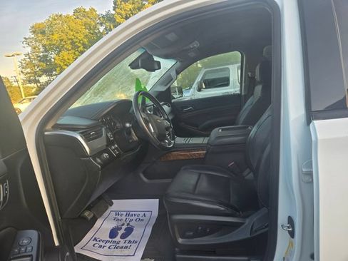 Used 2019 Chevrolet Suburban Premier w/ RST 6.2L Performance Edition RWD image 6