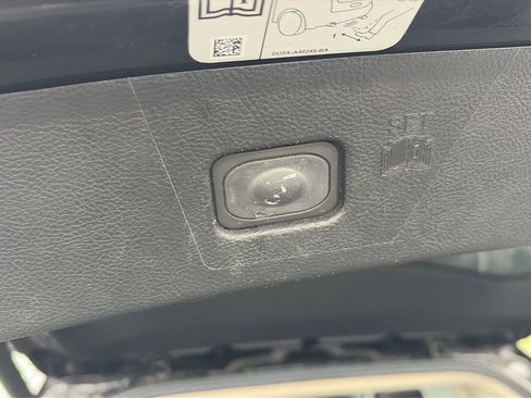 Used 2018 Ford Edge Titanium w/ Equipment Group 301A image 23