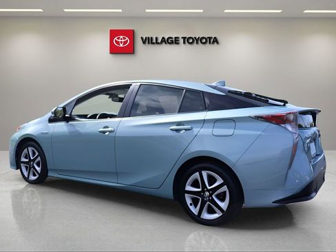 Certified 2016 Toyota Prius Four Touring image 3