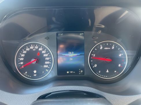 Used 2025 Mercedes-Benz Sprinter 2500 image 9