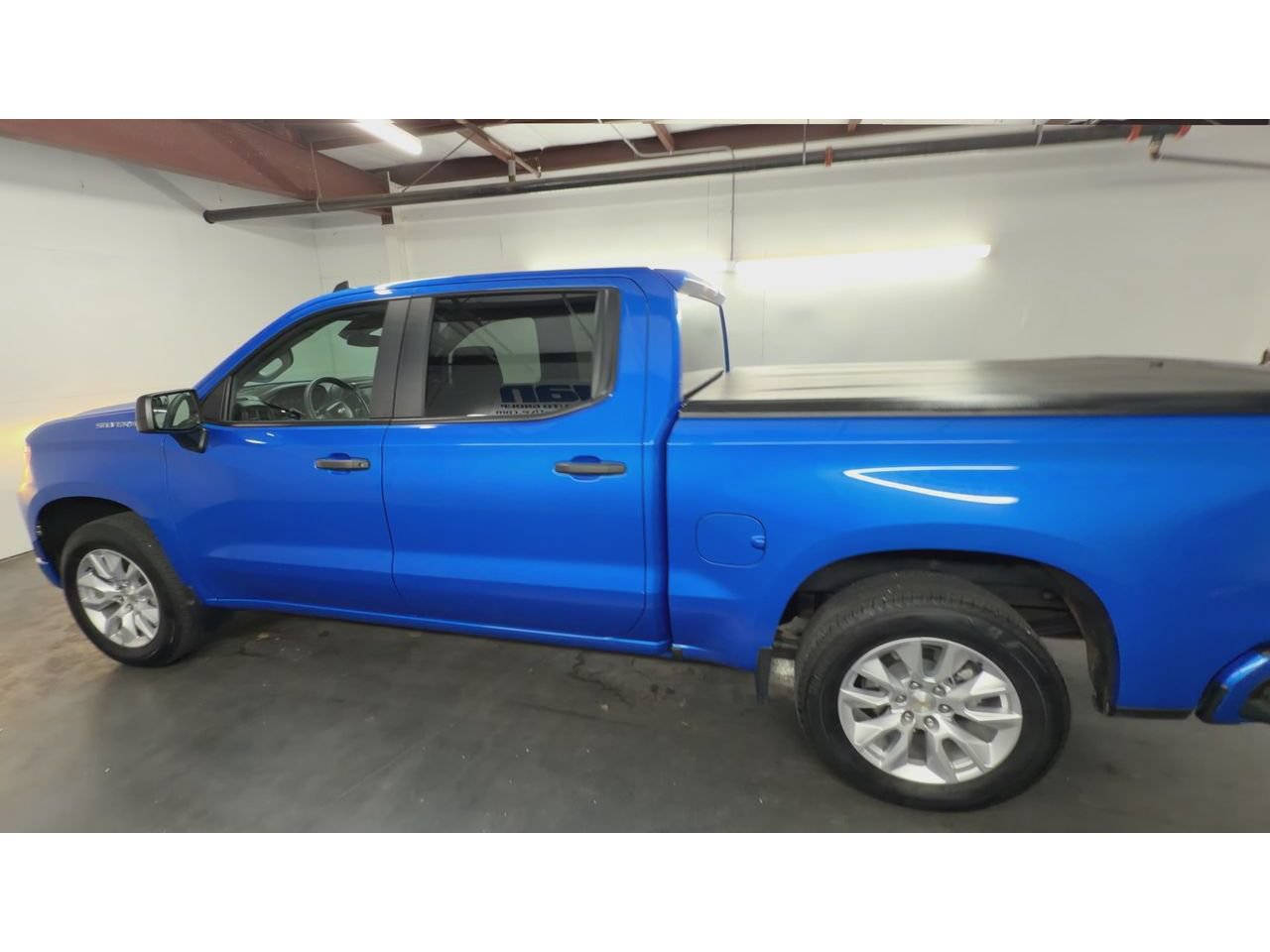 Certified 2025 Chevrolet Silverado 1500 Custom RWD image 6
