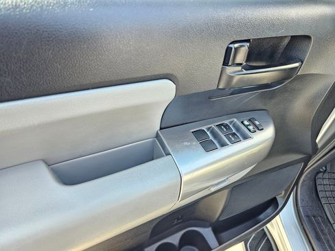 Used 2019 Toyota Sequoia SR5 AWD/4WD image 52
