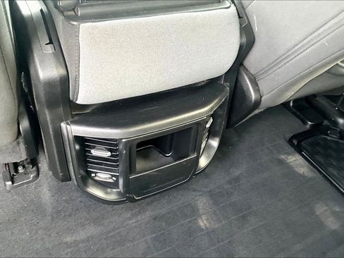 Used 2019 RAM 1500 Big Horn image 16
