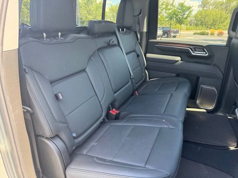 Used 2025 GMC Sierra 3500 Denali w/ Technology Package AWD/4WD image 14