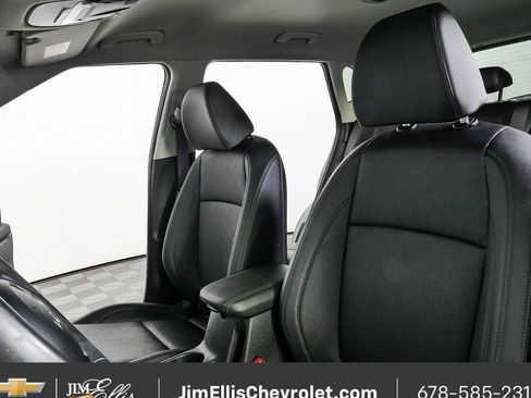 Used 2025 Kia Seltos EX FWD image 5