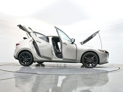 Used 2026 MAZDA MAZDA3 s Sport FWD image 32