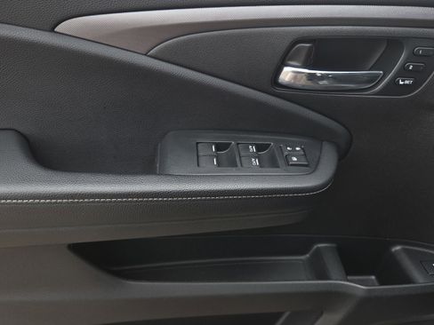 Used 2023 Honda Ridgeline RTL-E image 25