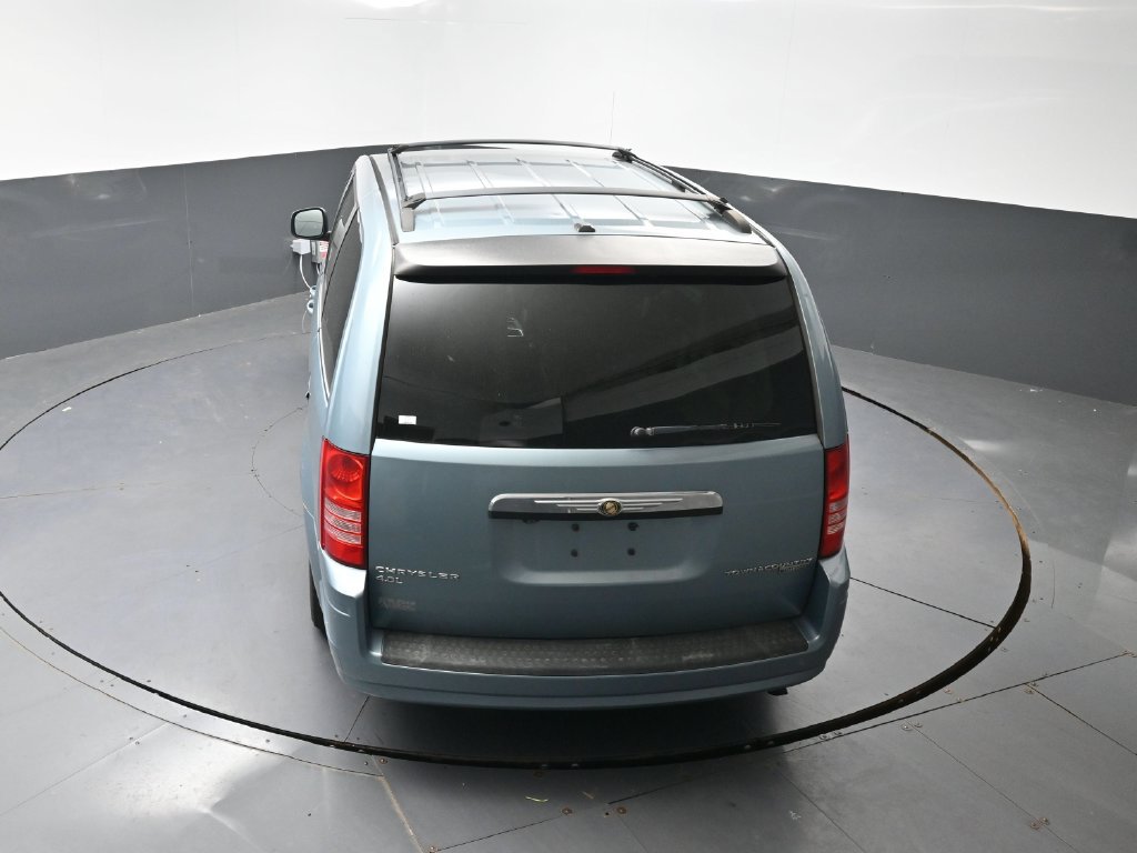Used 2010 Chrysler Town & Country Touring FWD image 21