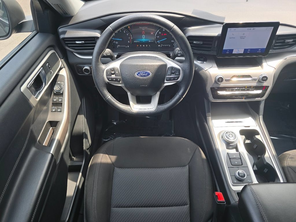 Used 2023 Ford Explorer XLT AWD/4WD image 33