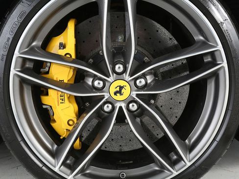 Used 2017 Ferrari 488 GTB image 6