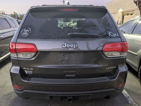 Used 2019 Jeep Grand Cherokee Laredo w/ Laredo X Package image 5