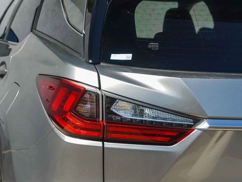 Used 2018 Lexus RX 350L FWD w/ Premium Package image 7