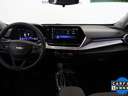 Used 2025 Chevrolet Trax LT FWD image 15
