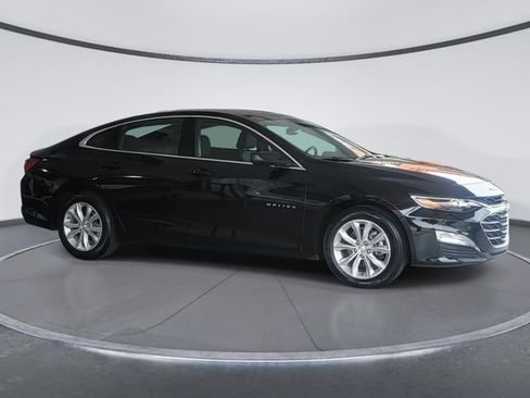 Used 2024 Chevrolet Malibu LT FWD image 2