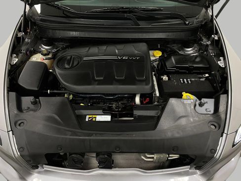 Used 2018 Jeep Cherokee Limited w/ High Altitude Package image 13