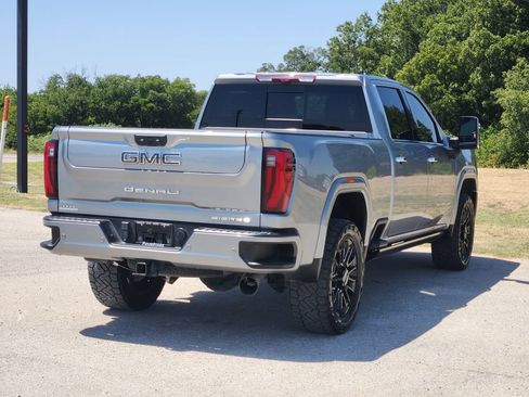 Used 2024 GMC Sierra 2500 Denali Ultimate AWD/4WD image 7