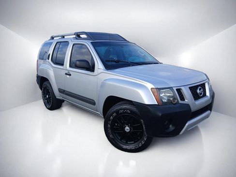 Used 2014 Nissan Xterra S RWD image 2