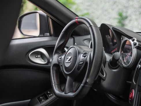 Used 2014 Nissan 370Z Coupe RWD image 14