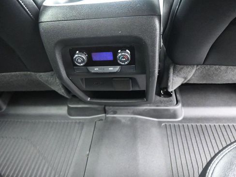 Used 2024 Chevrolet Traverse LT w/ Enhanced Driving Package image 16