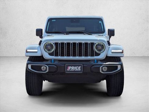 Used 2024 Jeep Wrangler Unlimited Sahara AWD/4WD image 2